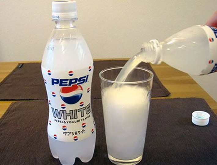 Pepsi White là một sản phẩm tồn tại độc quyền tại Nhật Bản và xuất hiện lần đầu tiên vào tháng 10/2008. Được giới thiệu là nước ngọt mang hương vị sữa chua nhưng nhiều người từng uống thấy như nước chanh kết hợp với vani.