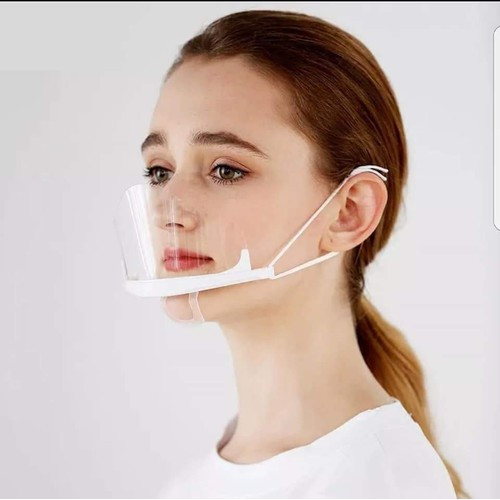 Trao đổi với phóng viên báo Tiền Phong, ThS.BS Nguyễn Trần Nam - Trưởng khoa Nhiễm Bệnh viện Nhi đồng Thành phố cho rằng, khẩu trang trong suốt đang "làm mưa làm gió" trên thị trường không phải là khẩu trang y tế, có thể ngăn được nước bọt nhưng có phòng được COVID-19 hay không thì cần phải có các nghiên cứu và kết luận của cơ quan chức năng. Nguồn ảnh: Facebook
