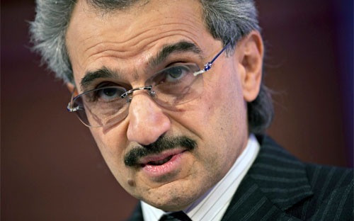 Hoàng tử Alwaleed bin Talal của Ả-rập Xê-út, người giàu nhất Trung Đông, cũng từng đưa ra lời hứa sẽ hiến tặng toàn bộ tài sản của mình (trị giá khoảng 32 tỷ USD) cho hoạt động từ thiện trong những năm sắp tới. Video: Kanye West tranh cử tổng thống, tỷ phú Tesla ủng hộ. Nguồn: VTC Now