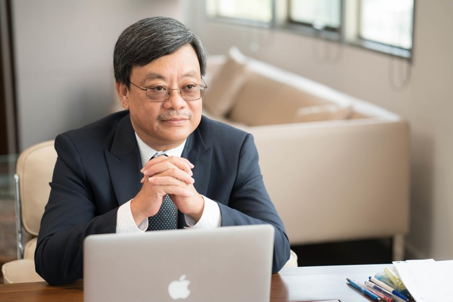 Bà Nguyễn Hoàng Yến - vừa là “hậu phương” vừa tham gia "tiền tuyến" cùng tỷ phú Nguyễn Đăng Quang. Bà Yến là Thành viên HĐQT CTCP Tập đoàn MaSan, Phó Tổng GĐ & Thành viên HĐQT CTCP HTD Masan...và sở hữu khối tài sản 2.302 tỷ đồng.