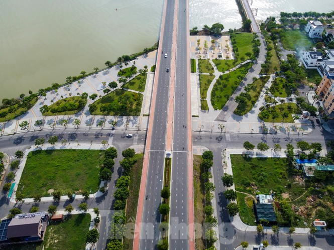 Gần 1 tháng qua, Đà Nẵng thực hiện Chỉ thị 16 của Chính phủ. Theo đánh giá, đến nay tình hình dịch bệnh ở địa phương bước đầu được kiểm soát. Tuy nhiên, lãnh đạo Bộ Y tế khuyến cáo chính quyền và nhân dân thành phố không được chủ quan, tiếp tục quyết liệt triển khai các biện pháp phòng chống dịch như Chính phủ, địa phương đã ban hành trong thời gian qua.