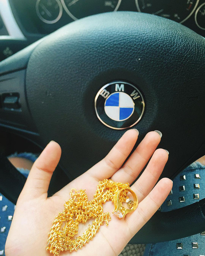 Cô nàng sở hữu một chiếc BMW tiền tỷ, cùng những món đồ hàng hiệu xa xỉ đến từ các nhãn hàng nổi tiếng thế giới. Ảnh: Pháp luật & Bạn đọc