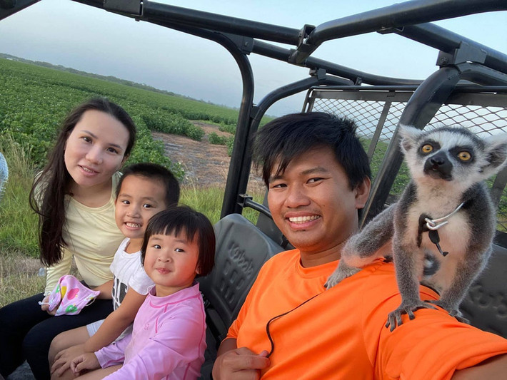Là một triệu phú nhưng chẳng sở hữu siêu xe, du thuyền hay có thói quen xa xỉ nào, cũng không hút thuốc hay nhậu nhẹt, Vương Phạm chỉ có thú vui điền viên.