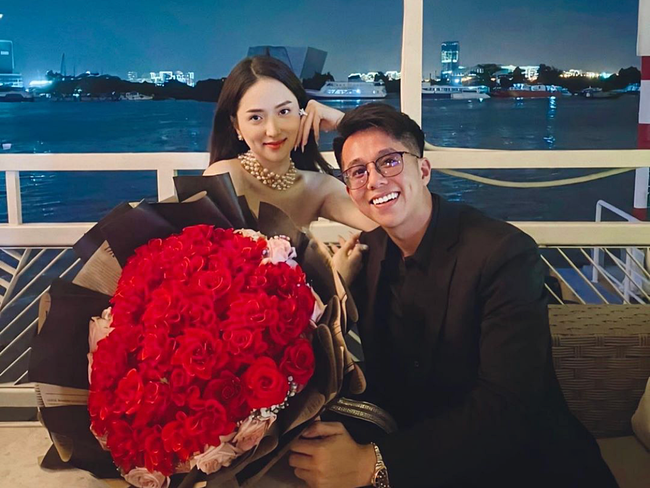 Vừa qua, Matt Liu và Hương Giang ngầm công khai chuyện dọn về chung một nhà sau thời gian dài hẹn hò. Theo đó, mọi thông tin về gia đình chồng tương lai của Hương Giang cũng được chú ý. Ảnh: Nhịp sống Việt