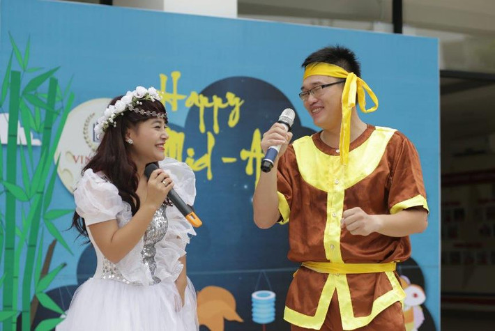 Trung thu sẽ không thể thiếu những buổi biểu diễn văn nghệ nên cho thuê trang phục chụp ảnh, hóa trang, đóng kịch đảm bảo khách đắt. Ảnh: Vinschool.