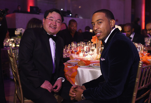 Dịp sinh nhật 31 tuổi của mình, tỷ phú Jho Low mời toàn bộ dàn diễn viên phim The Wolf of Wall Street đến dự và Britney Spear đến biễu diễn. Ảnh: Sarawak Report. Video: Cận cảnh du thuyền hơn 300 triệu USD của tỷ phú Nga. Nguồn: Youtube.