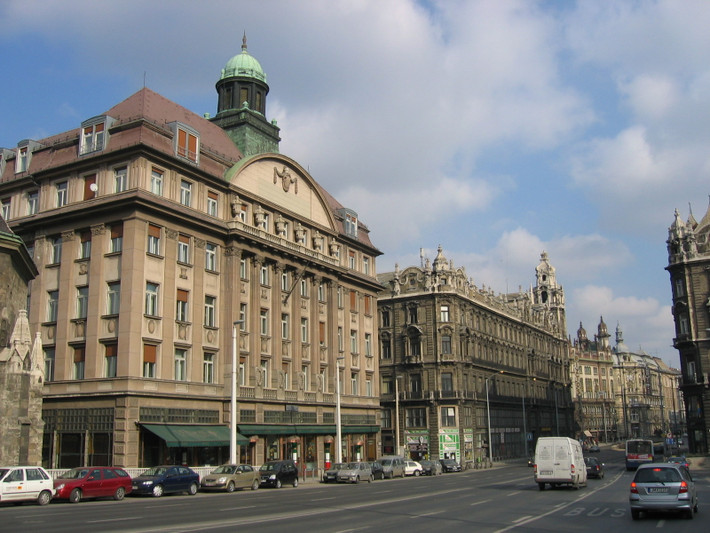 Thủ đô Budapest (Hungary) cũng là một trong những thành phố lớn có mật độ dân số cao nhất tại EU. Đó cũng là một phần nguyên nhân đẩy giá bất động sản ở đây lên cao. Ảnh: Wiki.