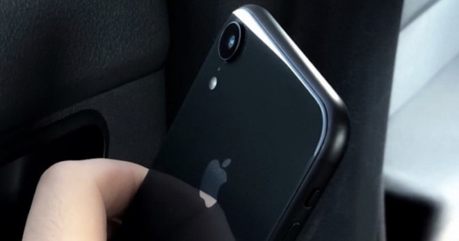 Còn đây là hình ảnh được cho là iPhone Xc vừa xuất hiện trước giờ ra mắt. Sản phẩm này có mức giá thấp nhất trong lần ra mắt sản phẩm mới của Apple do sở hữu một camera chính và màn hình LCD 6,1 inch. Ảnh: Gsmarena.