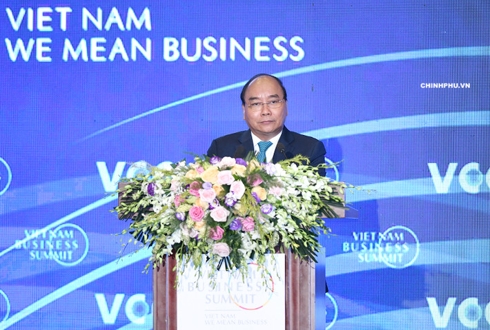 Phát biểu tại Hội nghị Thượng đỉnh Kinh doanh Việt Nam 2018 (sự kiện nằm trong khuôn khổ WEF ASEAN 2018), Thủ tướng Nguyễn Xuân Phúc bày tỏ, Việt Nam không đặt tham vọng trở thành người giỏi nhất trong toàn cầu hóa, nhưng Việt Nam muốn là bạn của những người giỏi nhất. Ảnh: VGP/Quang Hiếu.