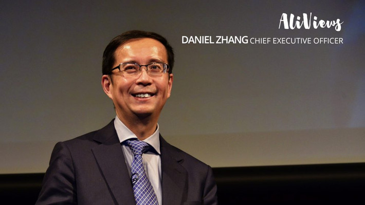 Daniel Zhang sinh năm 1972 tại Thượng Hải (Trung Quốc). Ông học ngành tài chính tại Đại học Tài chính và Kinh tế Thượng Hải. Ảnh: Alizila.