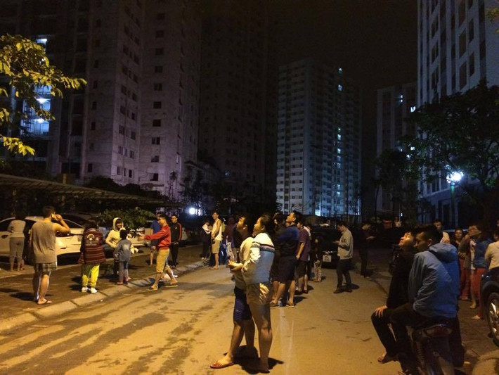 Rất may, không có thiệt hại về người. Tuy nhiên, một số tài sản trong căn hộ bị cháy rụi. Ảnh: Motthegioi.