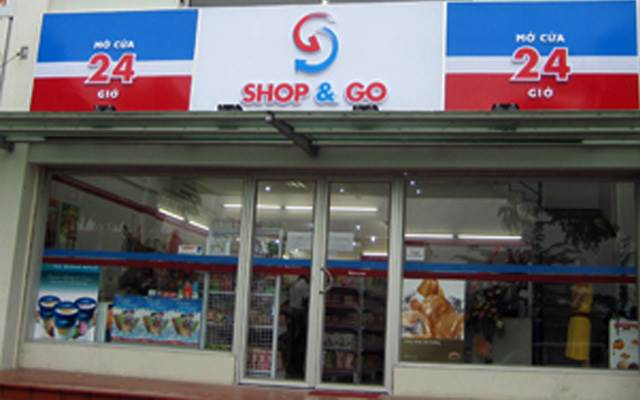 Từ một cửa hàng vào năm 2005, đến nay Shop & Go sở hữu khoảng 120 cửa hàng. Trong khi đó, một thương hiệu khác của Việt Nam là Co.op Food cũng nắm trong tay khoảng 100 cửa hàng. Ảnh: Foody.