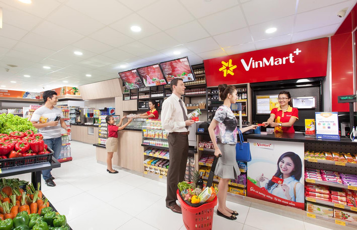 Trước sự tấn công dồn dập của các đại gia nước ngoài, những ông lớn trong nước như Vinmart+, Saigon Co.op...đã tăng cường mở rộng hệ thống phân phối, đa dạng hàng hóa để giành thị phần. Ảnh: Vingroup.