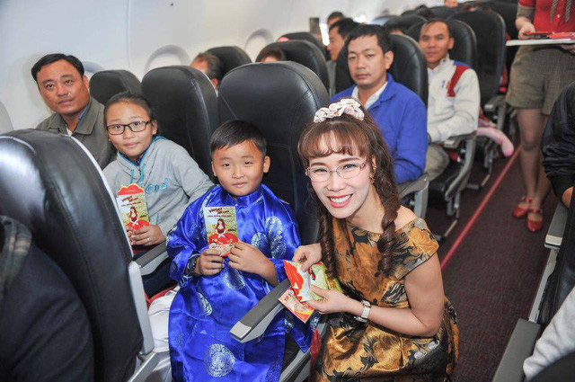 Giải thích về lý do Vietjet Air tổ chức biểu diễn bikini, bà Nguyễn Thị Phương Thảo cho rằng đây là bởi hãng muốn hướng tới sự tự do cao nhất của con người. Khi đó, cả hành khách và nhân viên có thể mặc bất cứ thứ gì họ thích. Ảnh: CafeBiz.
