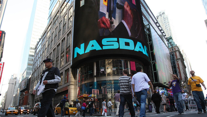 Ít ai biết, NASDAQ chính là thị trường chứng khoán đầu tiên giới thiệu và tạo điều kiện thuận lợi cho các giao dịch trực tuyến ngày nay trở nên phổ biến. Ảnh: MarketWatch.