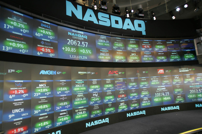 Sàn chứng khoán NASDAQ là điểm đến mơ ước của nhiều doanh nghiệp Việt Nam cũng là nơi Apple, Microsoft, Google, Facebook, Ebay... và rất nhiều các công ty công nghệ khác đang niêm yết cổ phiếu. Ảnh: Mastersoftrivia.