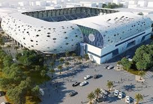 Thiết kế này giúp sân có màu trắng vào ban ngày, còn ban đêm chuyển sang màu ngọc lam. Ảnh: Wiki.