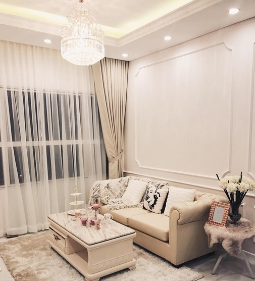 Căn hộ không quá rộng nhưng hiện đại, thiết kế theo cách trẻ trung với gam màu trắng chủ đạo. Ảnh: Nld.