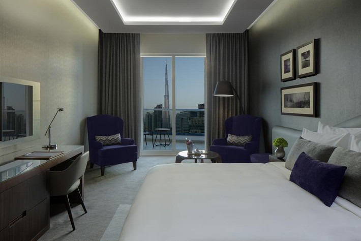 Phòng ngủ tại khách sạn 5 sao này thiết kế thoáng rộng, đều có ban công ngắm cảnh. Ảnh: Booking.