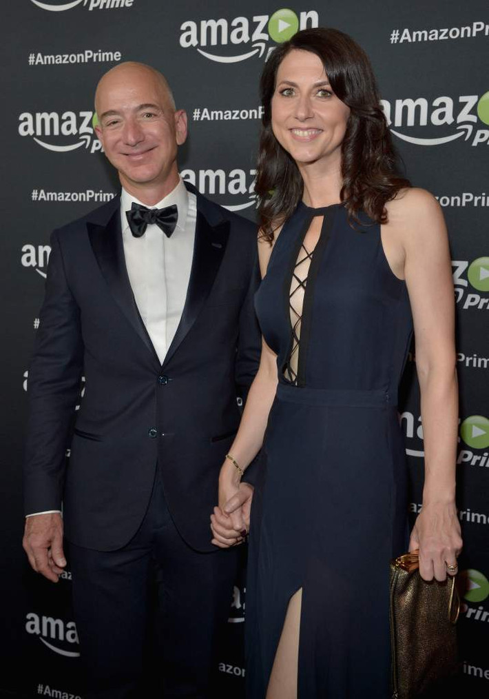 Thời gian sau đó, vợ tỷ phú Jeff Bezos dành nhiều thời gian cho gia đình hơn. Bà thường dậy sớm trước khi các con thức giấc để sáng tác. Bà cũng viết trong thời gian các con học ở trường. Ảnh: Frostsnow.