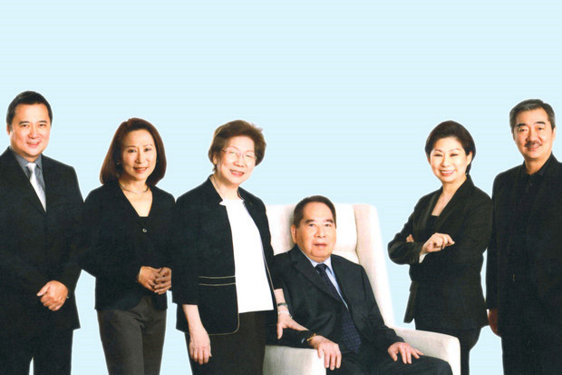 6 người con của tỷ phú Henry Sy đều tham gia vào công việc kinh doanh của gia đình. Ảnh: S.M.