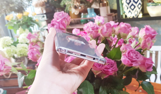 Không chỉ là chiếc smartphone hội tụ đủ các xu hướng công nghệ hàng đầu hiện nay, Note 8 còn cho thấy sự hồi sinh mạnh mẽ của dòng Galaxy Note cao cấp. Bên cạnh đó, Galaxy Note 8 cũng nhận được rất nhiều đánh giá tích cực từ phía chuyên gia cũng như khách hàng, khiến sức hút của chiếc điện thoại này vẫn chưa bao giờ suy giảm kể từ khi ra mắt đến nay.