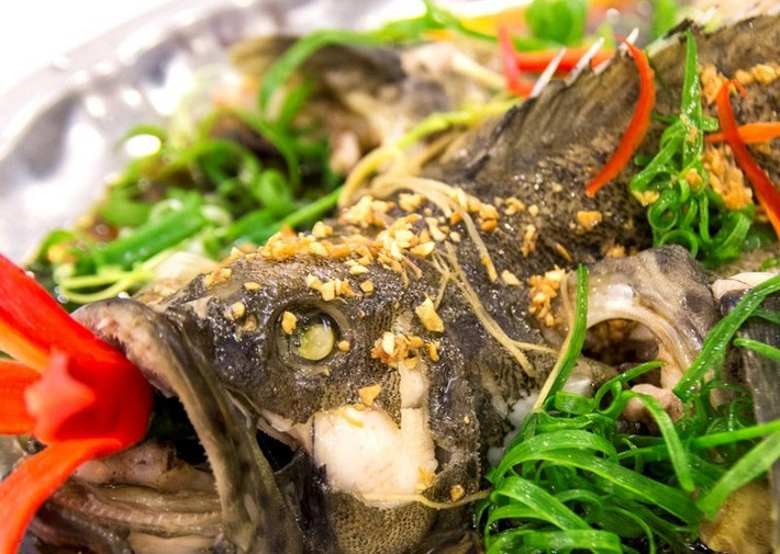 Cá song hấp cũng giá tới nửa triệu đồng/kg. Ảnh: Potomac.