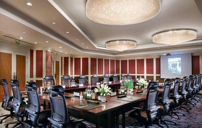 Ngoài ra, Sofitel Metropole còn có 5 phòng hội nghị thiết kế hiện đại với dịch vụ âm thanh, ánh sáng...đáp ứng nhu cầu hội nghị với quy mô vừa và nhỏ. Ảnh: 1tour.