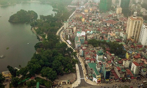 Năm 2000, UBND TP Hà Nội phê duyệt dự án đường Nguyễn Đình Chiểu nối với đường Đại Cồ Việt (Hai Bà Trưng, Hà Nội). Nhưng phải đến tháng 10/2016 dự án mới được khởi công và cơ bản hoàn thành, được thông xe thời gian gần đây.