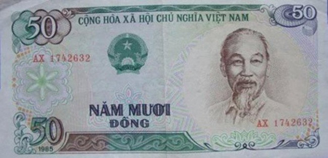 Năm 1985, Nhà nước công bố đổi tiền theo tỉ lệ 10 đồng thống nhất đổi 1 đồng tiền mới phục vụ cho cuộc cách mạng về giá cả và lương. Ngân hàng quốc gia Việt Nam đã ban hành các loại tiền 10, 20, 50 đồng.