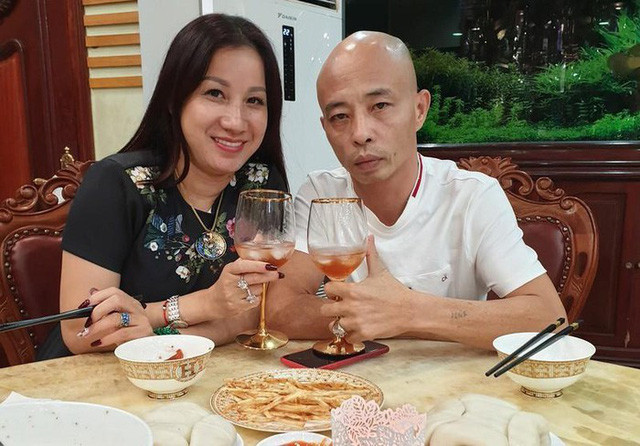 Trước khi bị bắt, vợ chồng Đường Nhuệ được biết là những doanh nhân giàu có, đại gia bất động sản, thường xuyên tham dự các cuộc đấu giá đất...Ảnh: Giadinhnet.