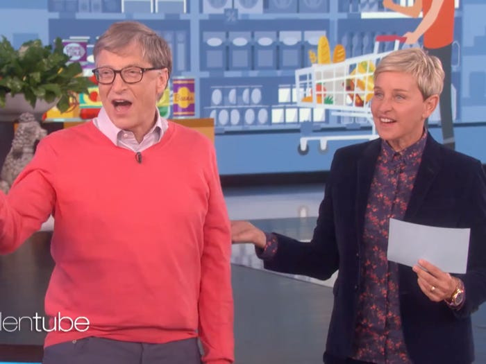 Tài sản của tỷ phú Bill Gates nhiều hơn GDP của Croatia, Campuchia và Bahamas cộng lại. Nếu Gates cho mỗi người trên trái đất 10 USD, ông vẫn còn lại hơn 30 tỷ USD (700.053 tỷ đồng). Tính tới tháng 8/2016, dân số thế giới là hơn 7,34 tỷ người.