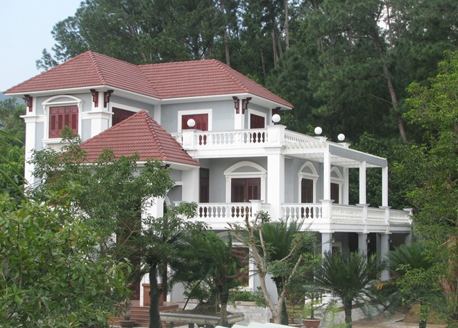 Trước đó, ngày 4/2/2015, UBND quận Liên Chiểu (Đà Nẵng) đã có quyết buộc chủ sở hữu phải tháo dỡ công trình, trả nguyên trạng trong vòng 35 ngày kể từ ngày ra quyết định.
