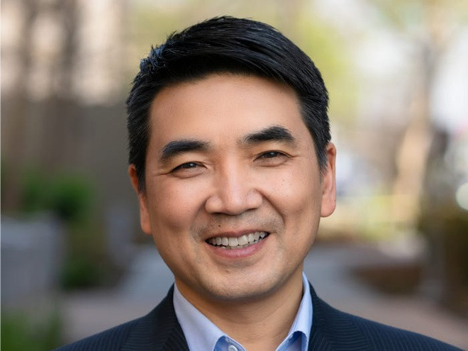 Một trong những tỷ phú đó là Eric Yuan - nhà sáng lập và CEO của Công ty công nghệ Zoom - tăng đến 112% trong 3 tháng vừa qua. Ảnh: Zoom.