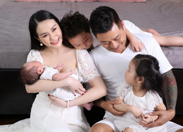 Từ đó, nhiều người đoán rằng việc kiếm trăm triệu mỗi ngày với vợ của Tuấn Hưng không quá khó khăn. Nguồn ảnh: Internet
