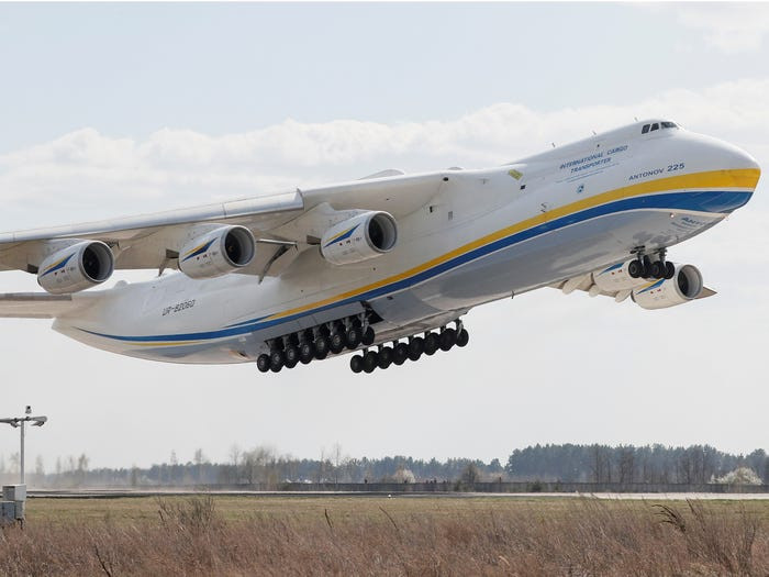 Trên thế giới hiện chỉ có một chiếc Antonov An-225 Mriya, chiếc thứ 2 vẫn chưa được hoàn thành.