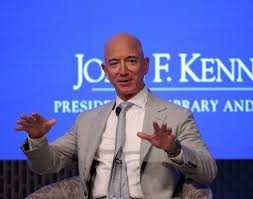 Về dài hạn, dự kiến Blue Origin sẽ hỗ trợ các chuyến bay vũ trụ với quy mô lớn, mang theo tham vọng "xâm chiếm" hệ mặt trời. Đối với Bezos, đây là “công việc quan trọng nhất mà ông đang làm”. Nguồn ảnh: Getty
