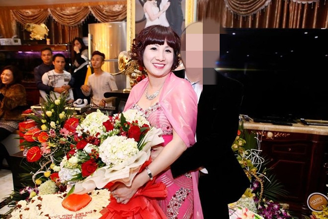 Theo Tuổi trẻ & Pháp luật, người dân Thái Bình không xa lạ với độ “chịu chơi” của vợ chồng nữ đại gia Dương Đường. Họ thường xuyên tham dự các cuộc đấu giá đất, đấu thầu tài sản trên địa bàn, kinh doanh tài chính, tín dụng. Ảnh: Baosuckhoecongdong.