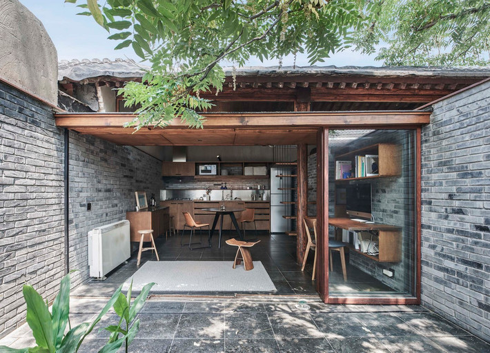 Nằm trong khu dân cư ở Bắc Kinh (Trung Quốc), Zayuan Habitat là ngôi nhà được làm mới với cảm hứng từ kiến trúc truyền thống.