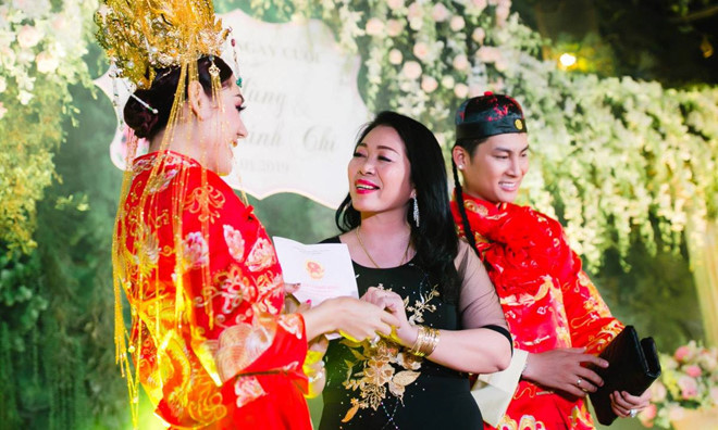 Đúng dịp kỉ niệm tròn 1 năm ngày cưới, Lâm Khánh Chi được mẹ chồng tặng giấy chứng nhận quyền sử dụng đất ở Vũng Tàu với diện tích 419m2.