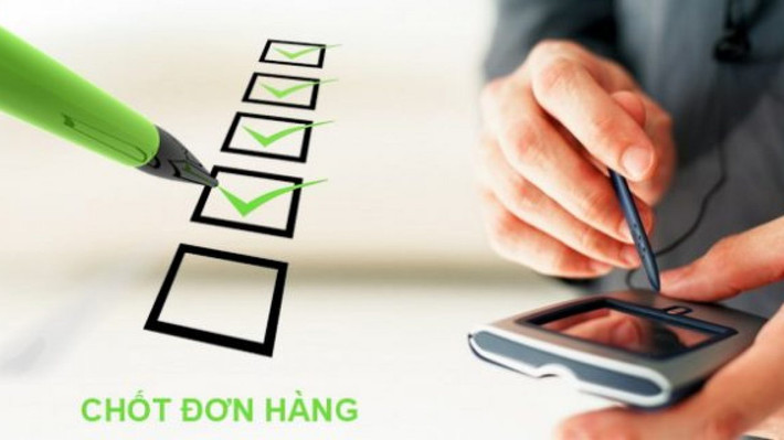 Một trong những công việc kiếm tiền tại nhà hiệu quả nhất hiện nay là tự nấu nướng và bán đồ ăn vặt online.