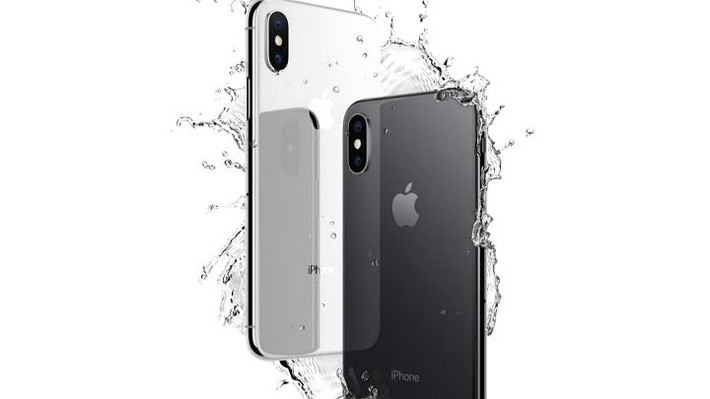 Ngoài trọng lượng, iPhone 8 Plus còn có kích thước lớn hơn các mẫu iPhone từng sản xuất trước đó (158,4 x 78,1 x 7,5 mm). Ảnh: CNBC.