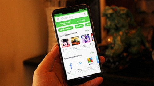 Chiếc iPhone X nhái này có xuất xứ từ Trung Quốc. Ảnh: Bongdaplus.