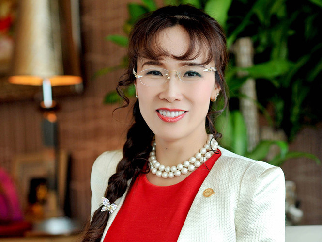 Và mỗi khi nhắc đến Vietjet, người ta nhớ ngay đến bà Nguyễn Thị Phương Thảo - Tổng Giám đốc. Bà Phương Thảo là người đầu tiên tại Việt Nam lọt vào danh sách nữ tỷ phú USD thế giới 2017 theo bình chọn của tạp chí Forbes. Ảnh: Báo đầu tư.