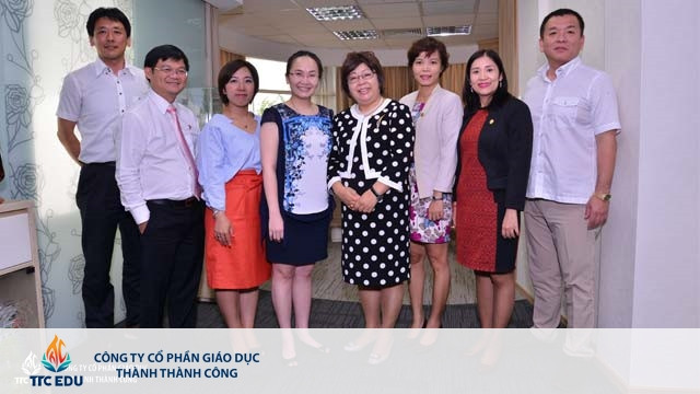 Tháng 7/2009, Đặng Huỳnh Ức My được mẹ trao chức vụ điều hành cao nhất tại Thành Thành Công khi 28 tuổi. Ức My trở thành nữ tổng giám đốc trẻ tuổi. Ảnh: Ttcedu.