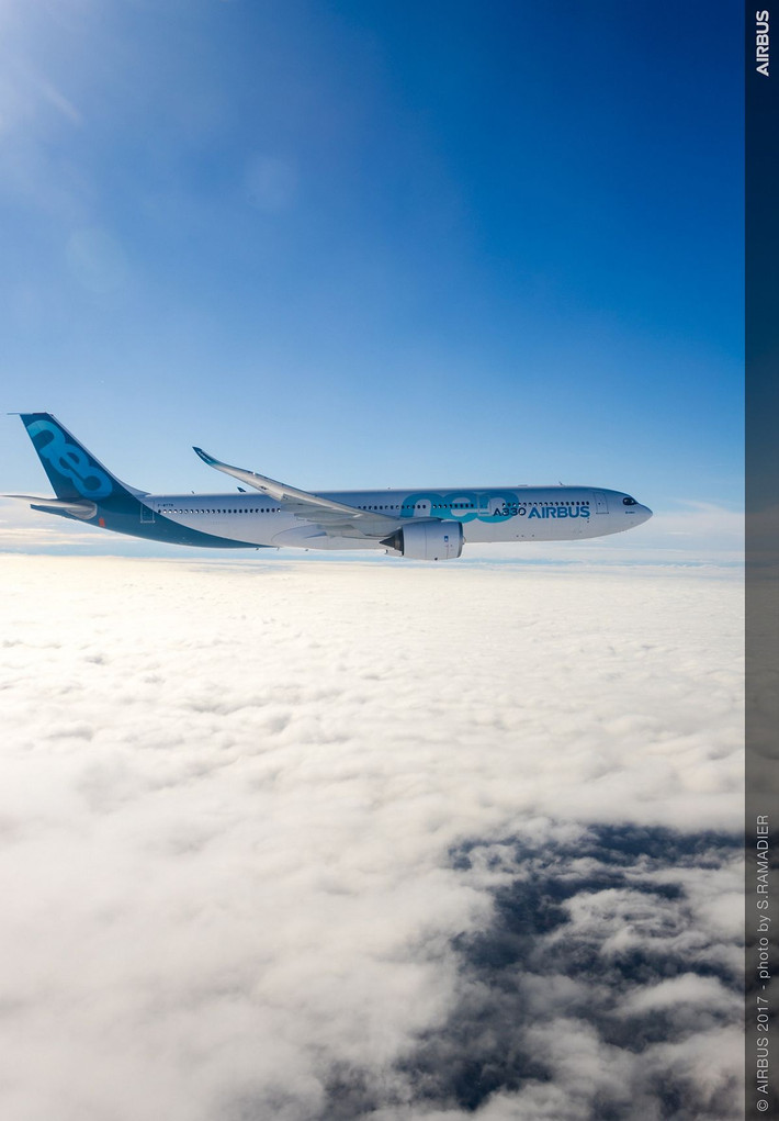 Là phiên bản nâng cấp của dòng máy bay A330, Airbus A330neo là loại máy bay thân rộng tầm trung đến xa, được trang bị động cơ Rolls-Royce Trent 700. Ảnh: Airbus.