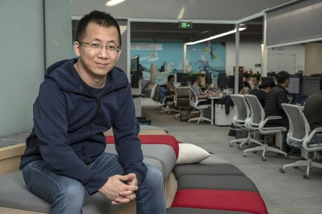 Sau khi tốt nghiệp, Zhang làm việc tại Kuxun, một startup đặt vé du lịch trực tuyến. Ban đầu, ông là kỹ sư, nhưng chỉ sau hai năm, đã phụ trách một nhóm 40-50 người. Ảnh: Bloomberg