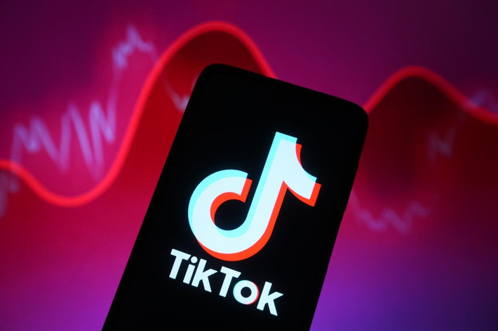 Zhang ra mắt ứng dụng thành công nhất của ByteDance — TikTok — dưới tên Douyin vào tháng 9/2016. TikTok là một trong những mạng xã hội phổ biến nhất trong giới thanh thiếu niên Mỹ và có hơn 170 triệu người dùng tại Mỹ tính đến tháng 9/2024, công ty cho biết. Ảnh: Getty