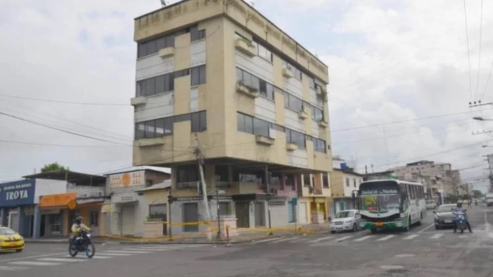 Tòa nhà nằm ở góc giao giữa hai con phố Pichincha và Buenavista tại trung tâm thành phố Machala và đã tồn tại suốt hơn 3 thập kỷ. Ảnh: Odditycentral