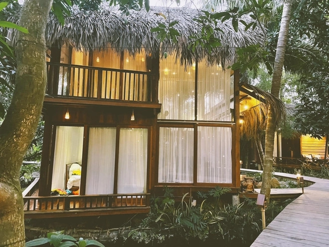 Vân Trang gọi từng căn phòng bằng những cái tên thân thương gợi hình ảnh một gia đình tại miền Tây như nhà dì Ba, nhà cậu Tư, nhà má Năm, nhà má Sáu...Ảnh: FB Vân Trang